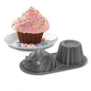 Cake Tin: Nordic Ware Cute Cupcake