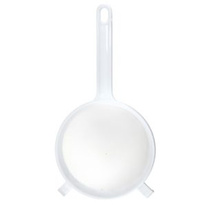 Sieve: 15cm Plastic Handled Sieve with Nylon Mesh