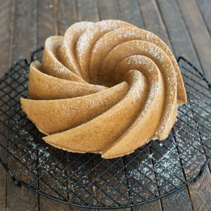 Bundt Pan: Nordic Ware Heritage 10 cups 2.4L, Silver