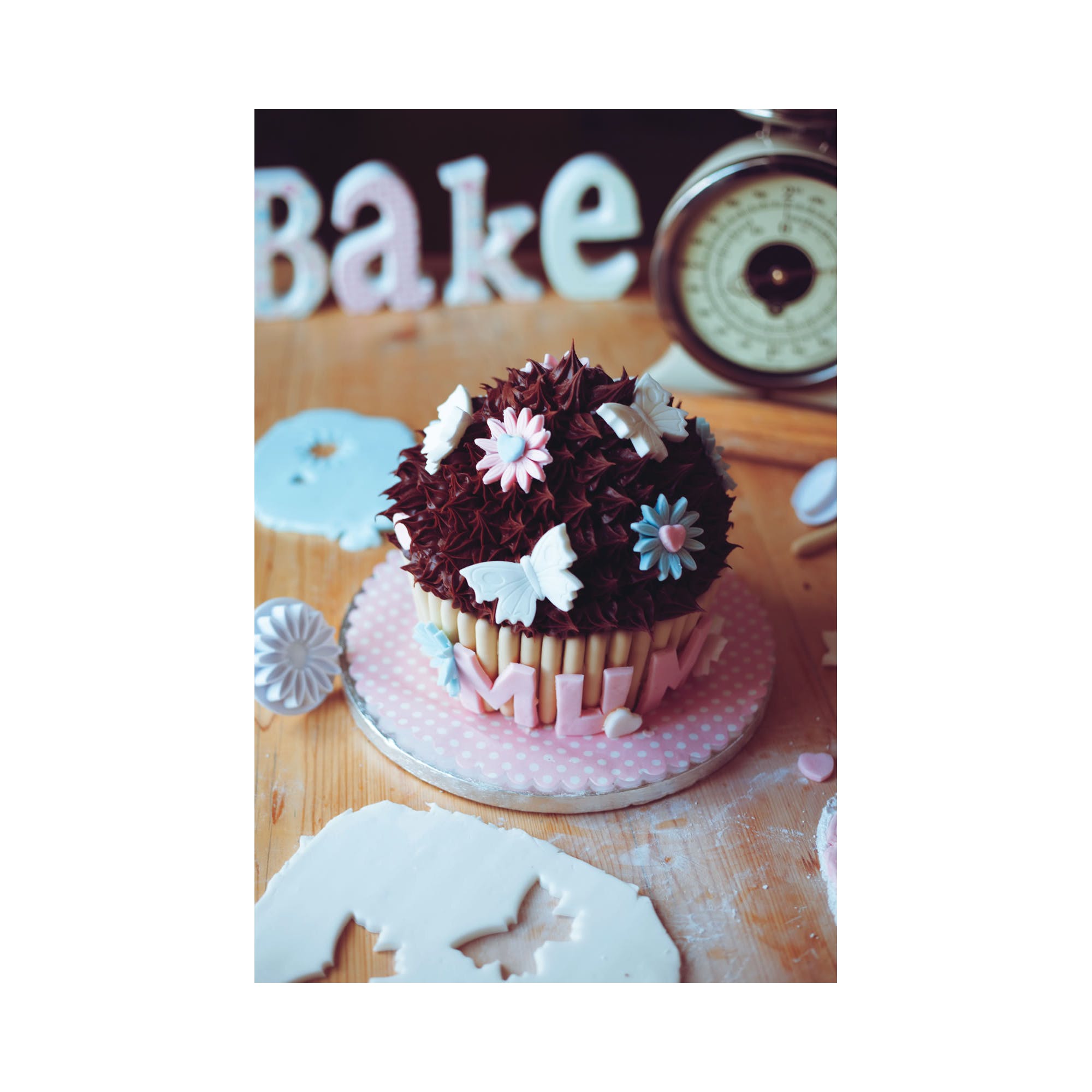 Cake Tin: Jumbo Cupcake Baking Tin - Image 4