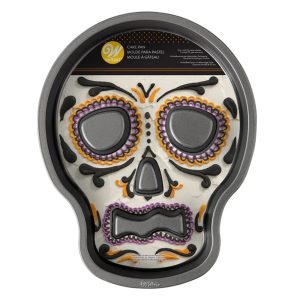 Cake Tin: Skull