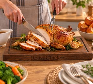 Carving Board: 45cm x 31cm x 3cm Hand Carved Board Leg of Pork & Roast Chicken Text, Brown Oak