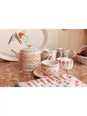 Tea Pot: 4 Cup Cath Kidston Painted Table Teapot, 1 litre