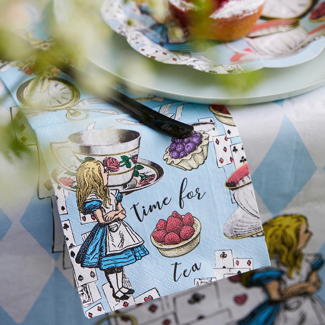 Paper Cocktail Napkins: 20 x Alice in Wonderland Blue Cocktail Napkins - Image 2