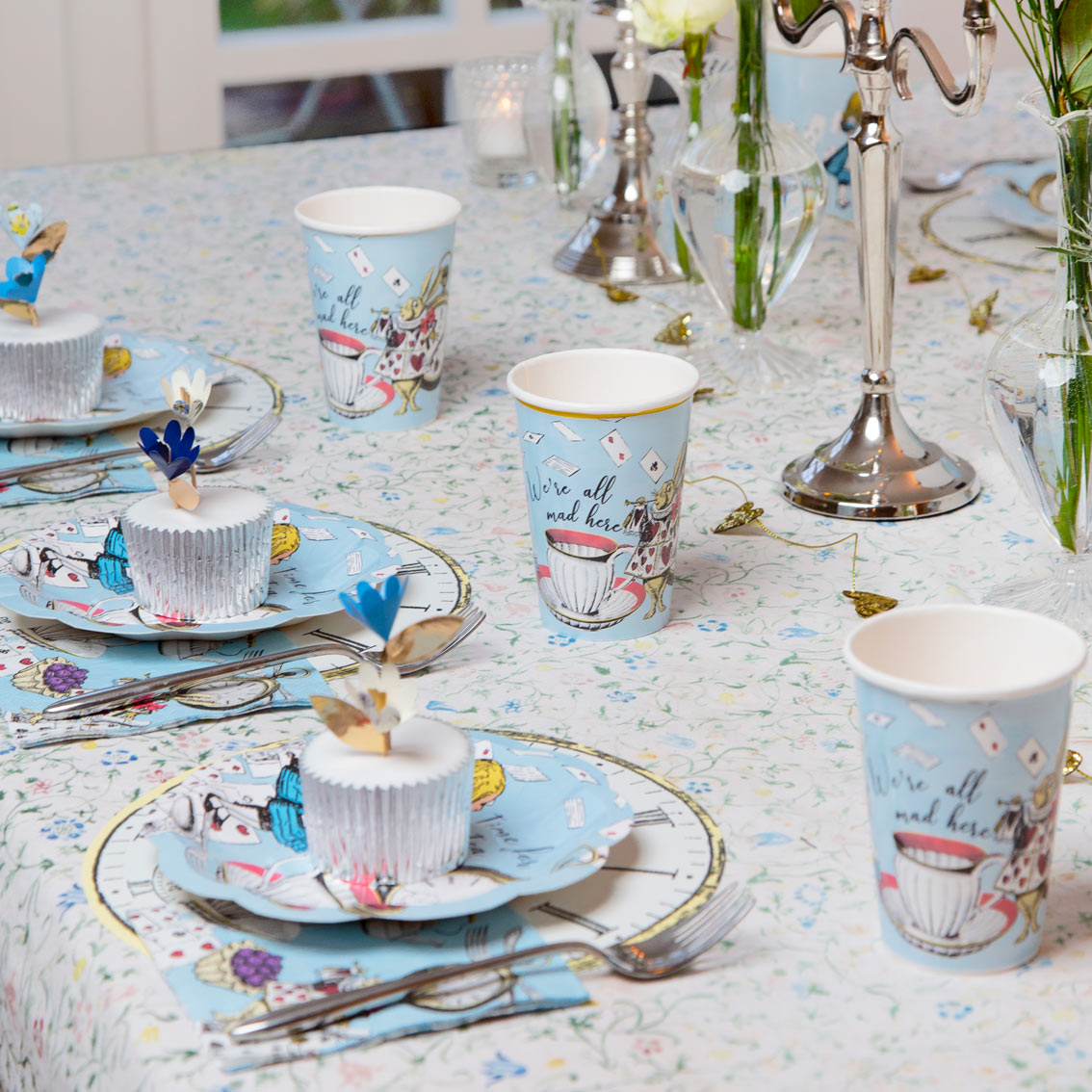 Paper Cups: 8 x Alice in Wonderland Blue Cups - Image 5