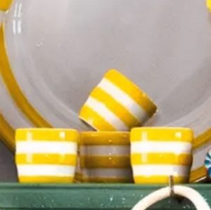 Egg Cup Set: 4 x Straight Sided Egg Cups Cornishware Yellow