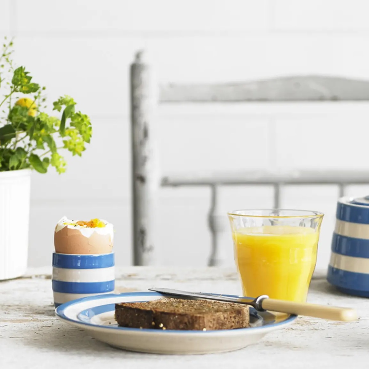 Side Plate: 1 x 17.5cm Cornishware Blue Side Plate, Ceramic - Image 4