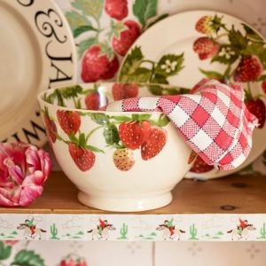 Dip Bowl: 16cm Emma Bridgewater Strawberries Medium Old Bowl, Ceramic